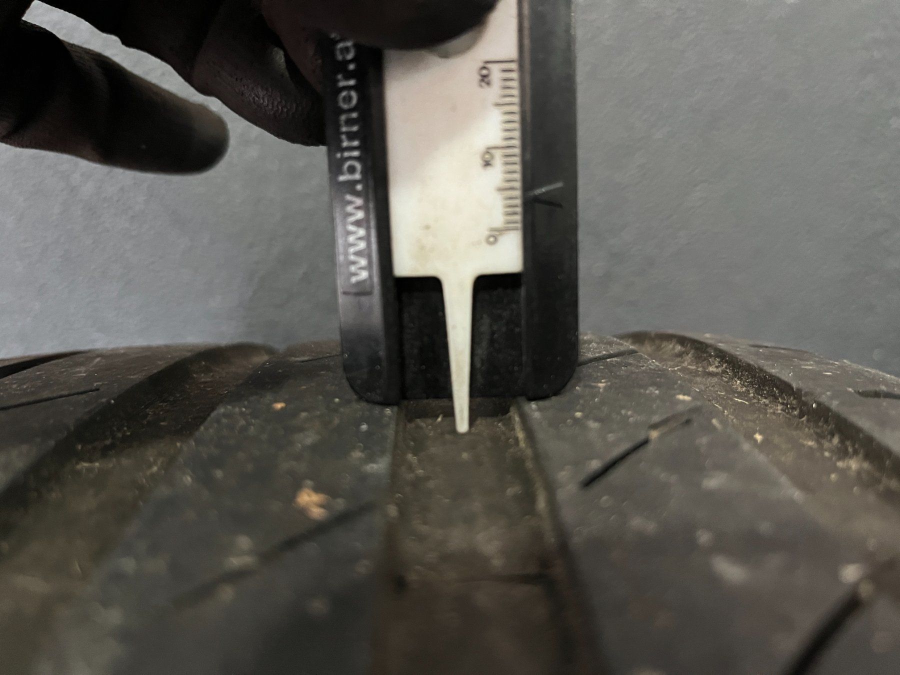 Audi Pneumatici & Ruote complete: 4 X 19 Zoll  Audi Sommerräder – Usato da Altstätten venduto da TM-Auto 8