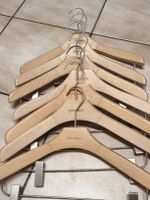 Kleiderbügel Windsor Holz 7 Stück guter Zustand