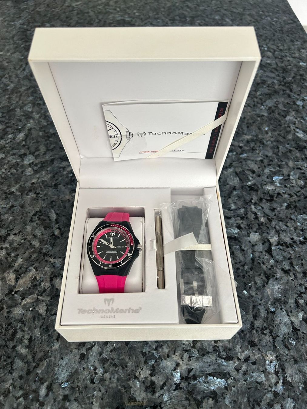 TCM Uhren: Montre/Uhr Technomarine cruise center 110012 – Neu und originalverpackt aus Fribourg von rog_n67v 1
