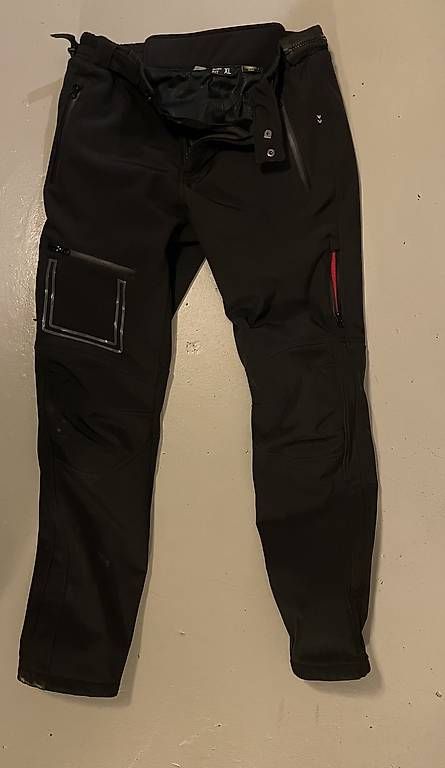 Hosen: Motorradhose Behring, Grösse XL – Gebraucht aus Domat Ems von Releib70