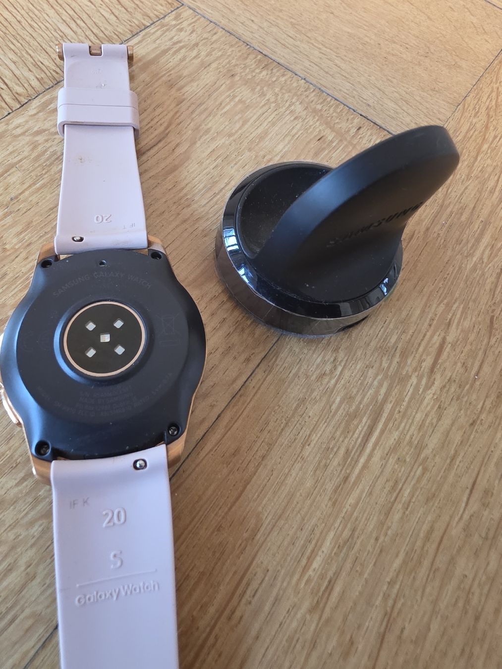 Samsung Smartwatch: Samsung Galaxy Watch Rose Pink – Usato da Zürich venduto da lit_n7pb 2