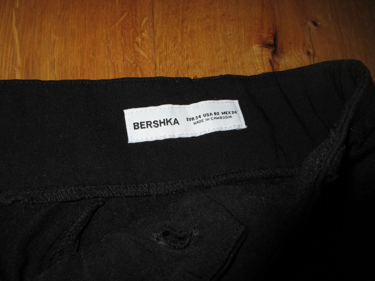 Bershka Pantaloni: Bershka Flared High Waisted Stoffhose – Nuovo (secondo la descrizione) da Chur venduto da noe_mh8b 2