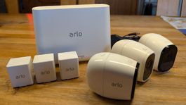 3x Arlo Pro 4 VMC 4030 Kameras + Basisstation VMB4000