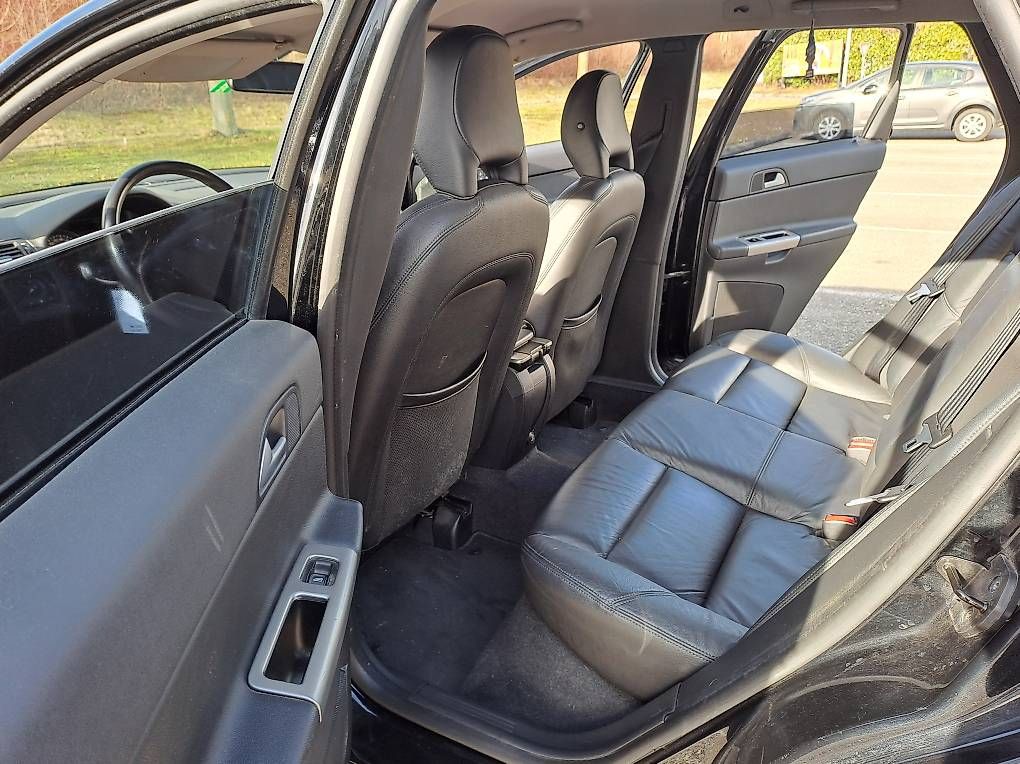 Autos: Volvo V50  2.0 D – Gebraucht aus Yverdon-les-Bains von bas_t6qk 4