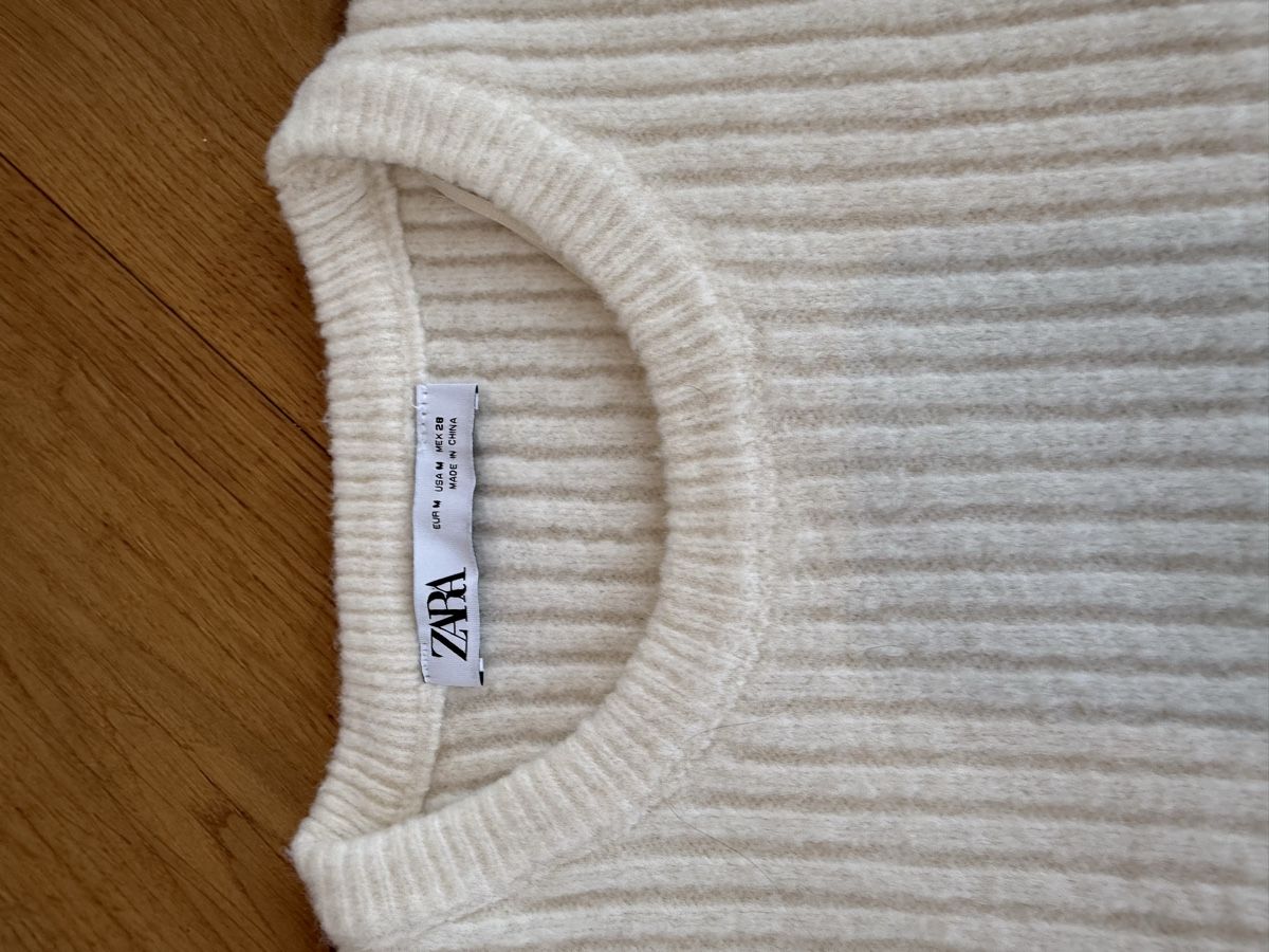 Zara T-shirts: ZARA Pullover kurzarm  – D'occasion à Luzern par sydney01. 1