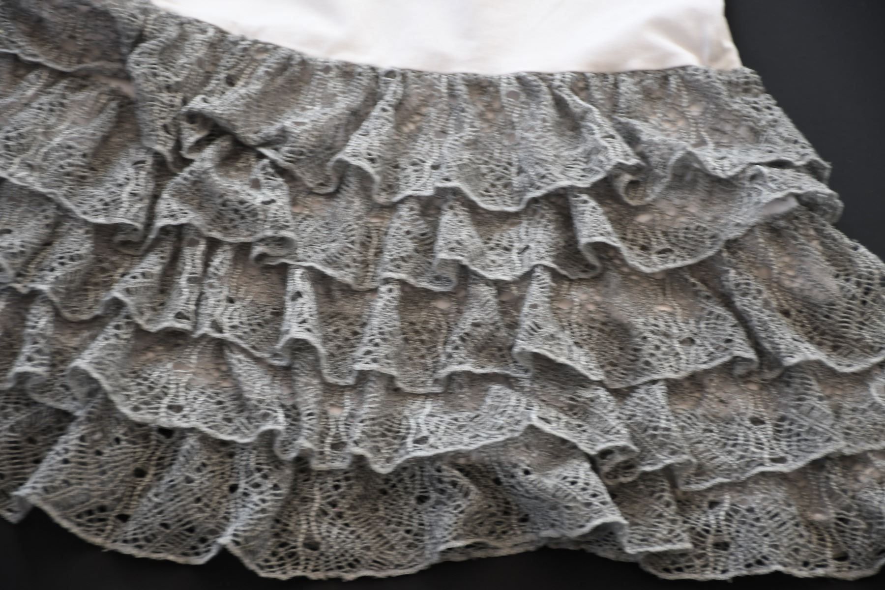 Vestiti & Gonne: Kleid, Weste von Carbone gr. 140 – Usato da Nuglar venduto da Korsika2 2