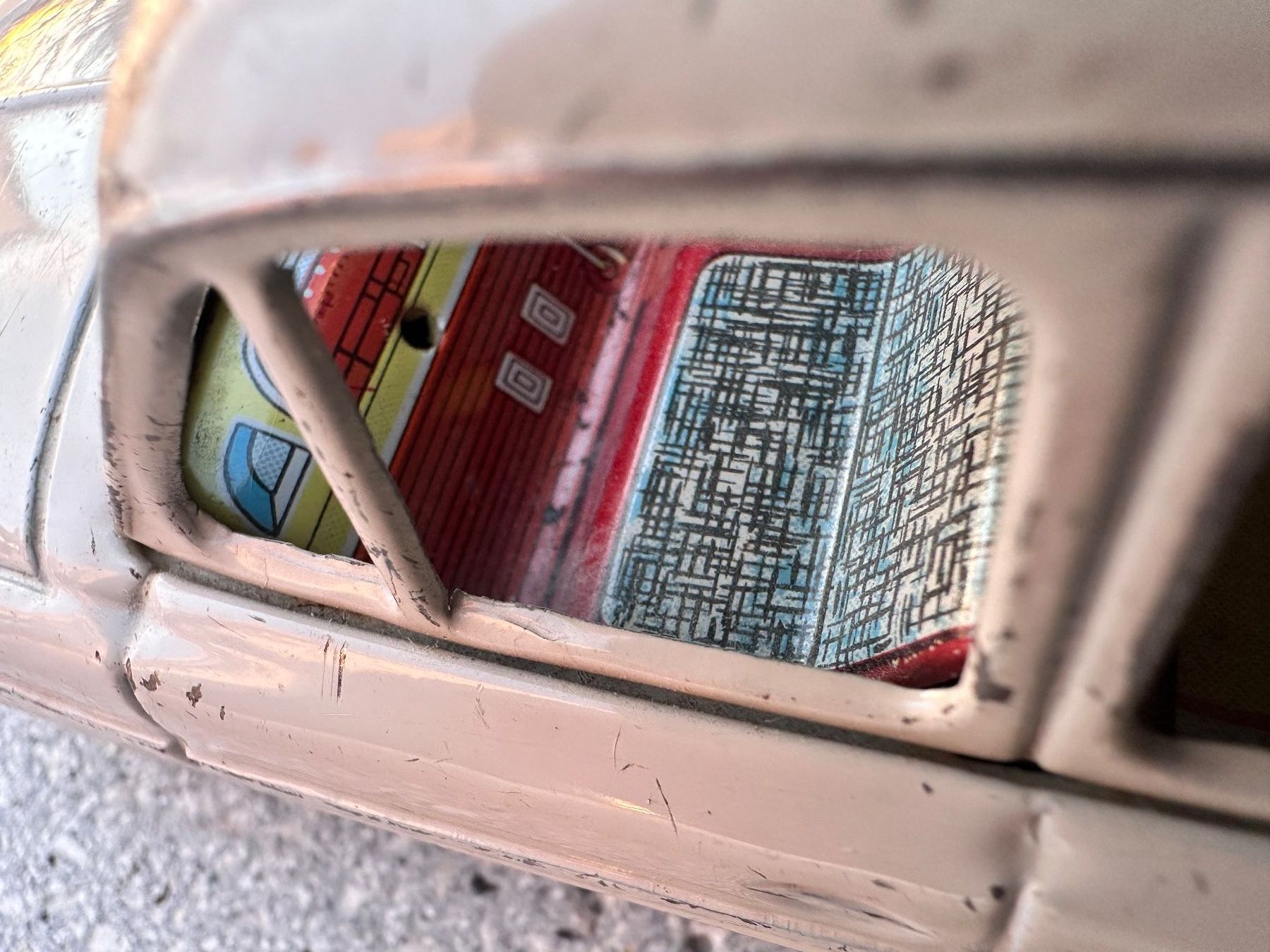 Jouets: Blechauto Renault Dauphine – Défectueux à Seuzach par Jage 8
