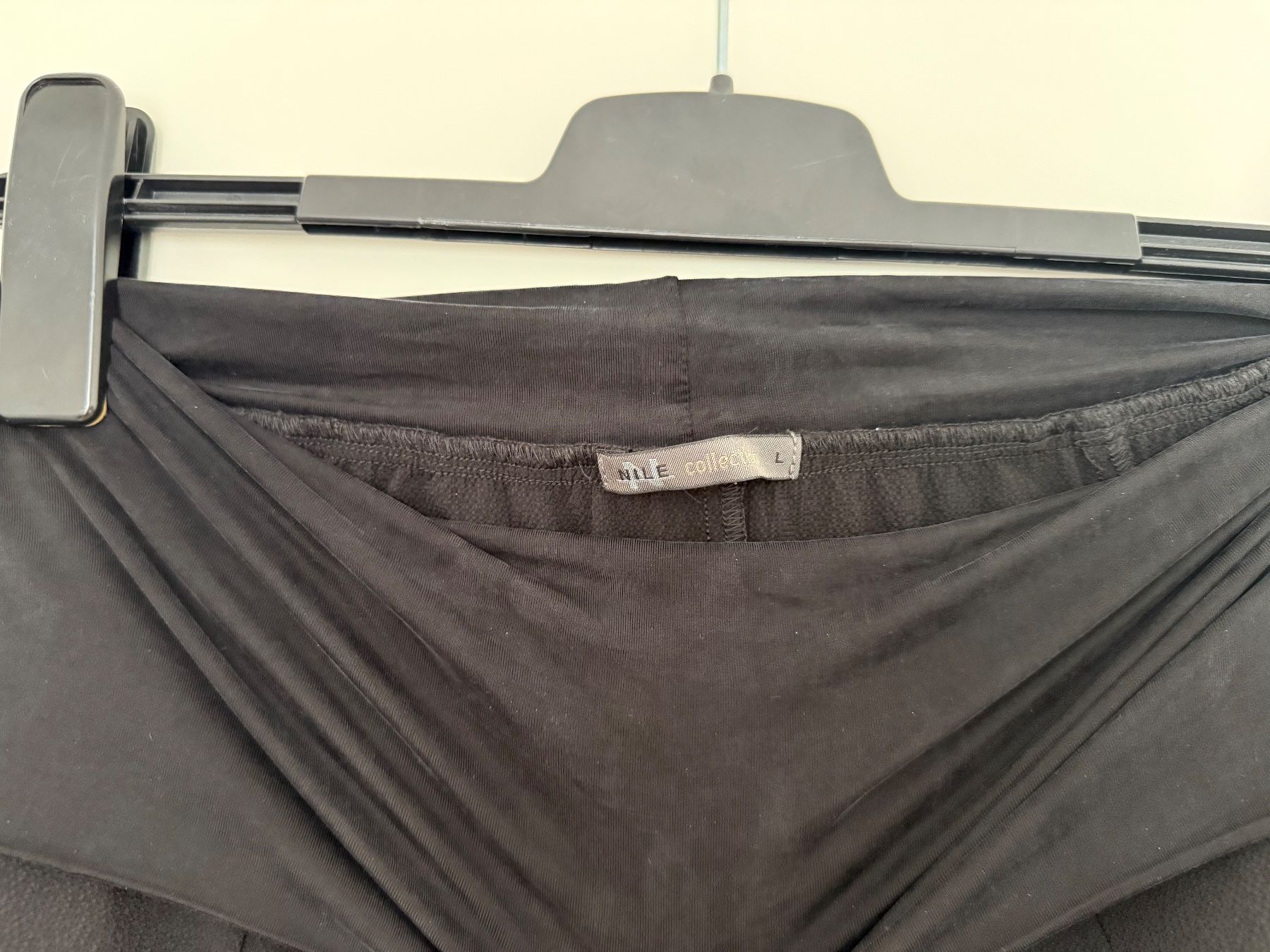 Gonne: NILE collection black skirt size L – Usato da Muzzano venduto da Sidney_3 4