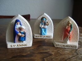 Santons en poudre de marbre représentant trois saintes