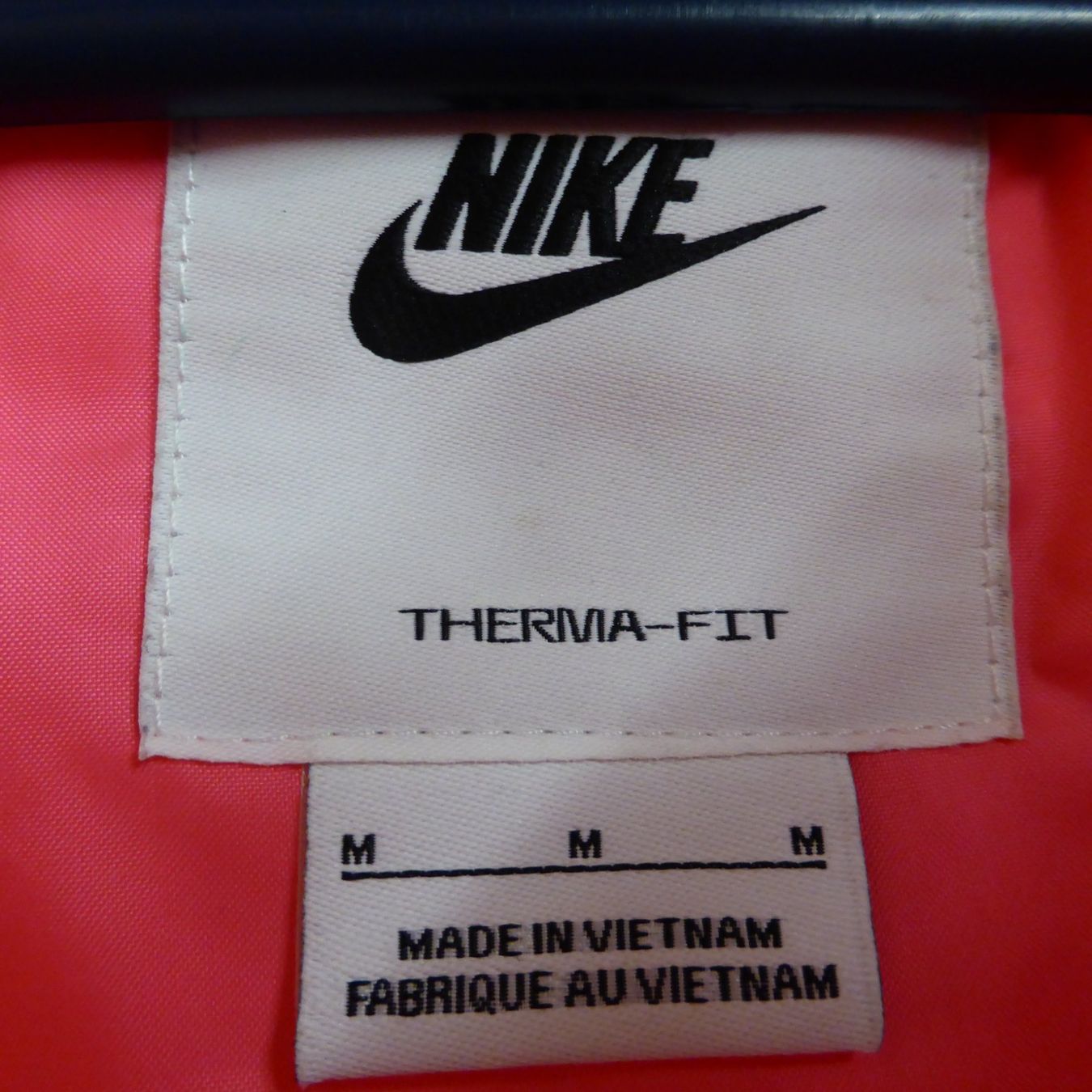 Nike Giacche: Winterjacke NIKE, Gr. M – Usato da St.Gallen venduto da regenbogen5 1