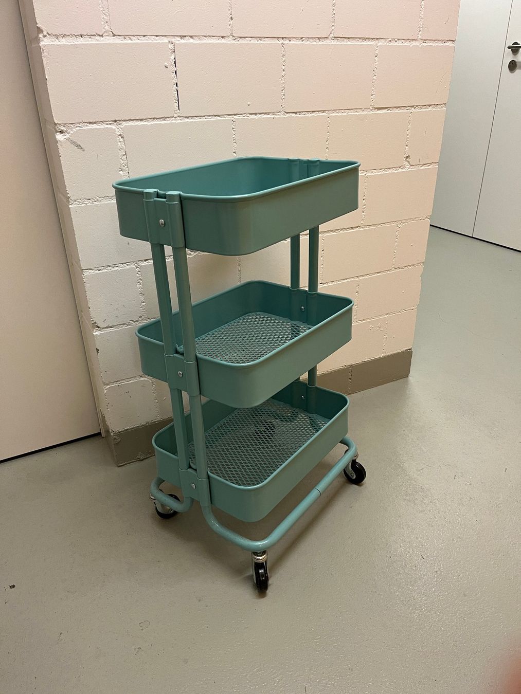 Ikea Carrelli di servizio: Trolley – Usato da Winterthur venduto da bwe_9hgk