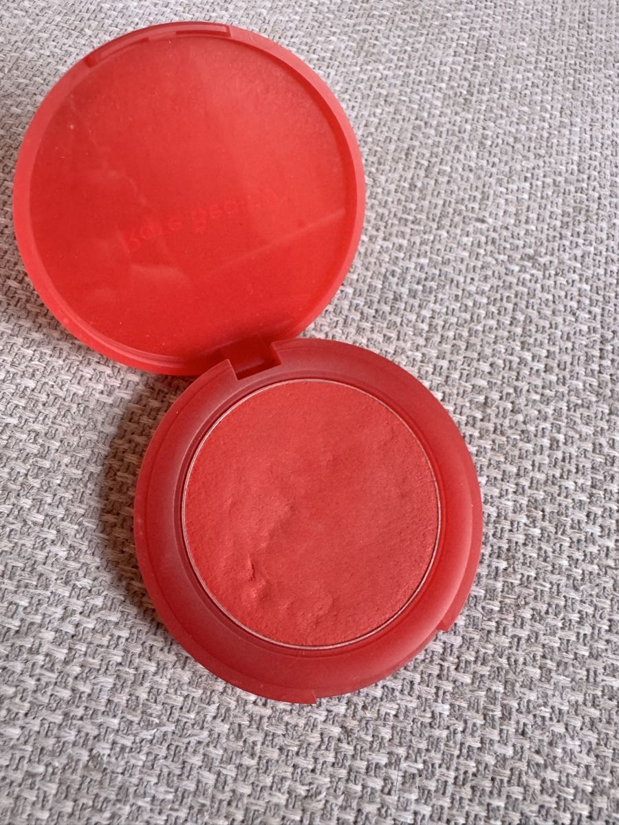 Make-up: Rare Beauty Blush – Usato da Zürich venduto da MHW23 1