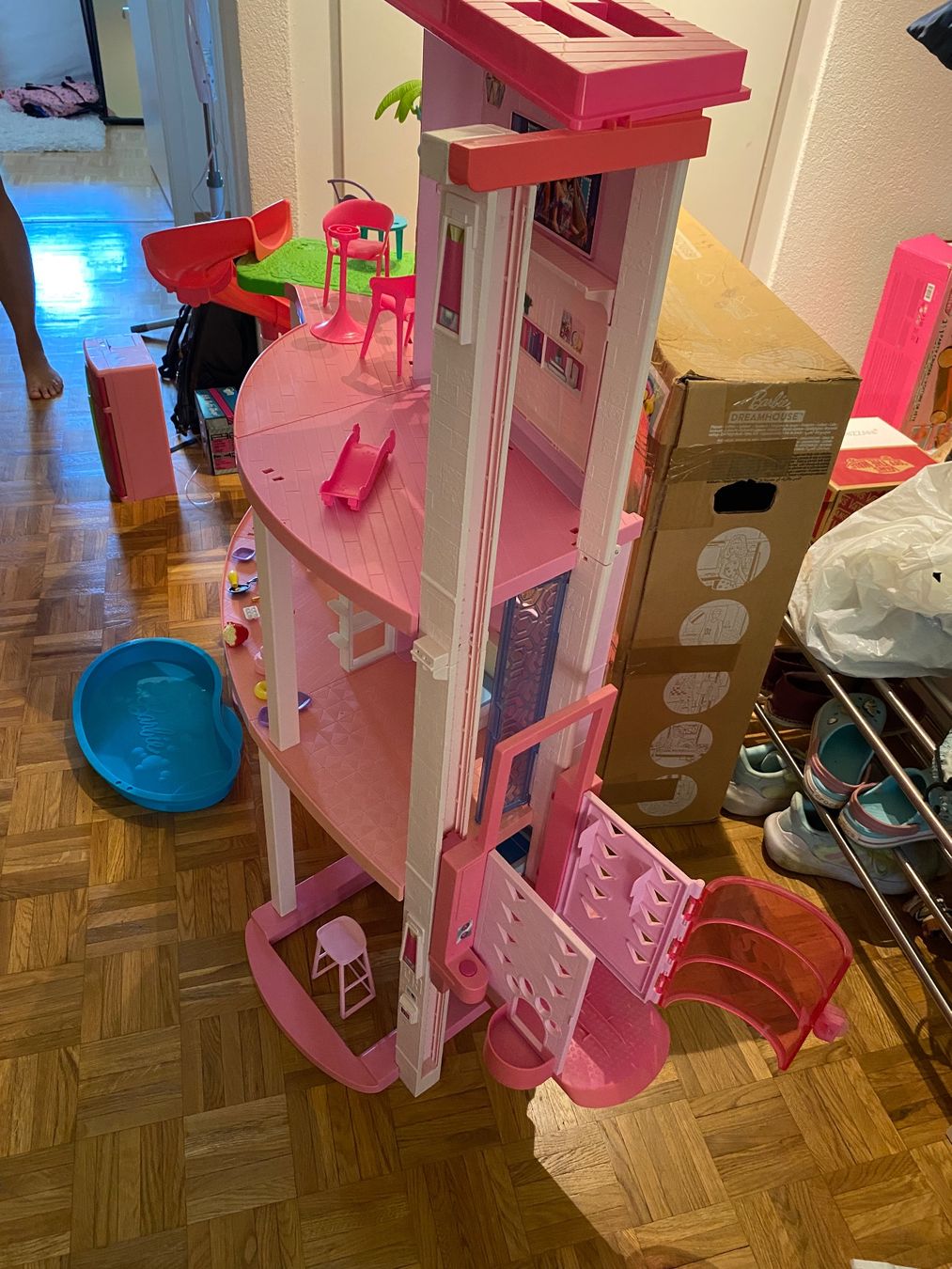 Barbie Maisons & Meubles de poupées: Barbie Maison Traumvilla – D'occasion à La Tour-de-Peilz par Rullis 3