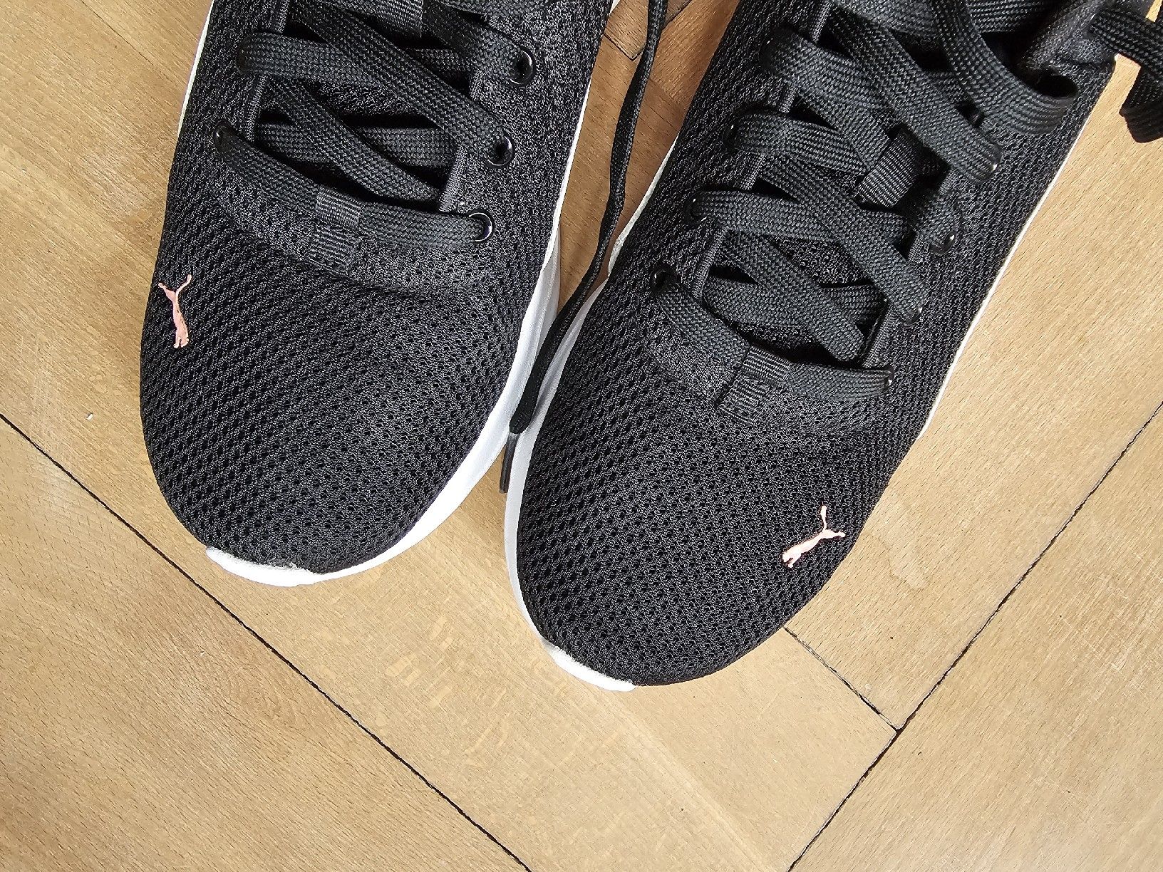 Puma Damenschuhe: Puma Sportschuhe Grösse 40 – Gebraucht aus Wald ZH von Grappe 2