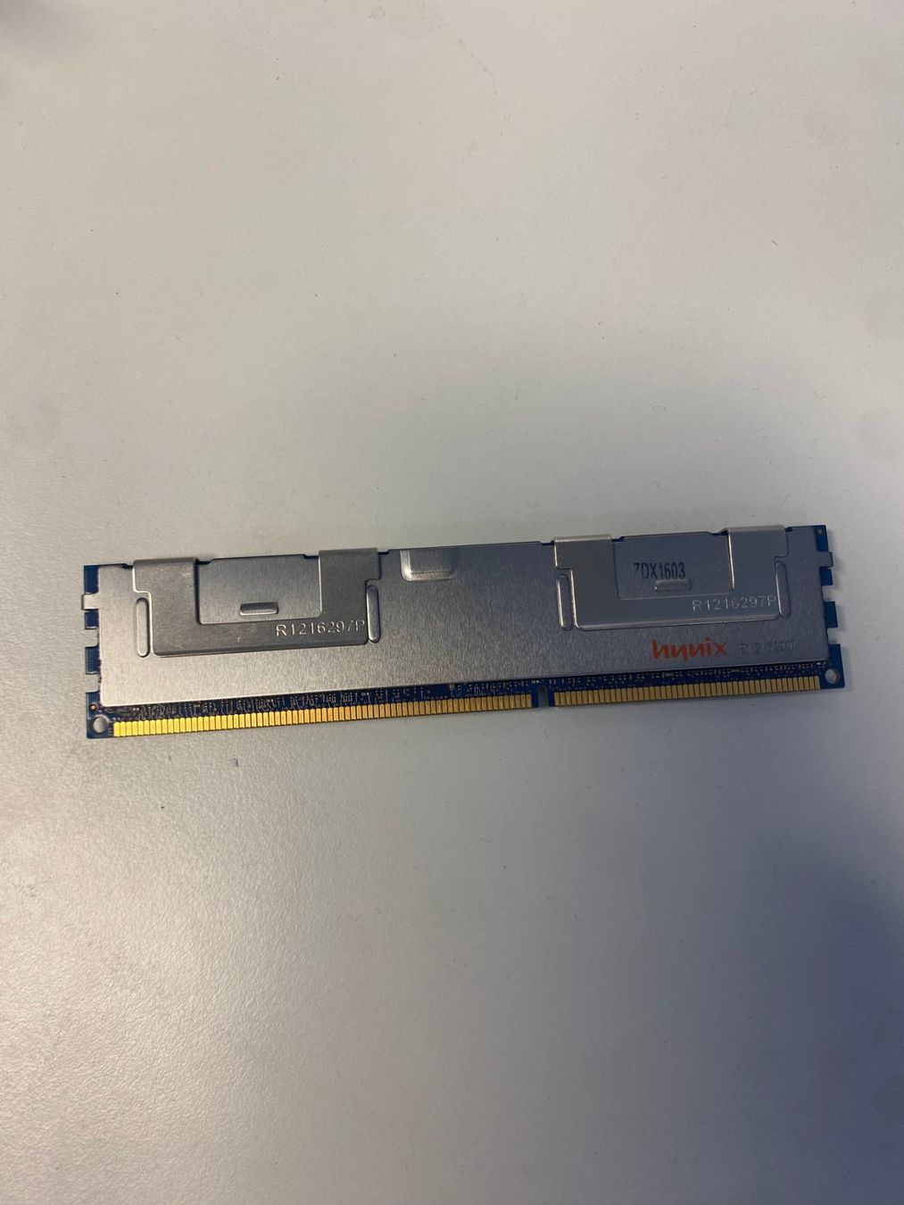 Memory / RAM: Hynix 8GB RAM PC3L-10600R – Gebraucht aus Zizers von Digitag0 1