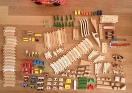 Grosses Holzeisenbahn Set mit Zubehör & Aufbewahrungsbox