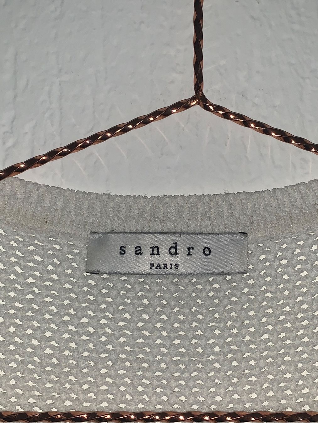 Sandro Tops: Sandro pull blanc à franges (taille 2/M) – D'occasion à Lausanne par Xiaoxi 7