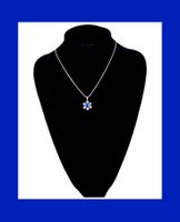 Damenhalskette mit Blumen-Anhänger in Blau und Silber