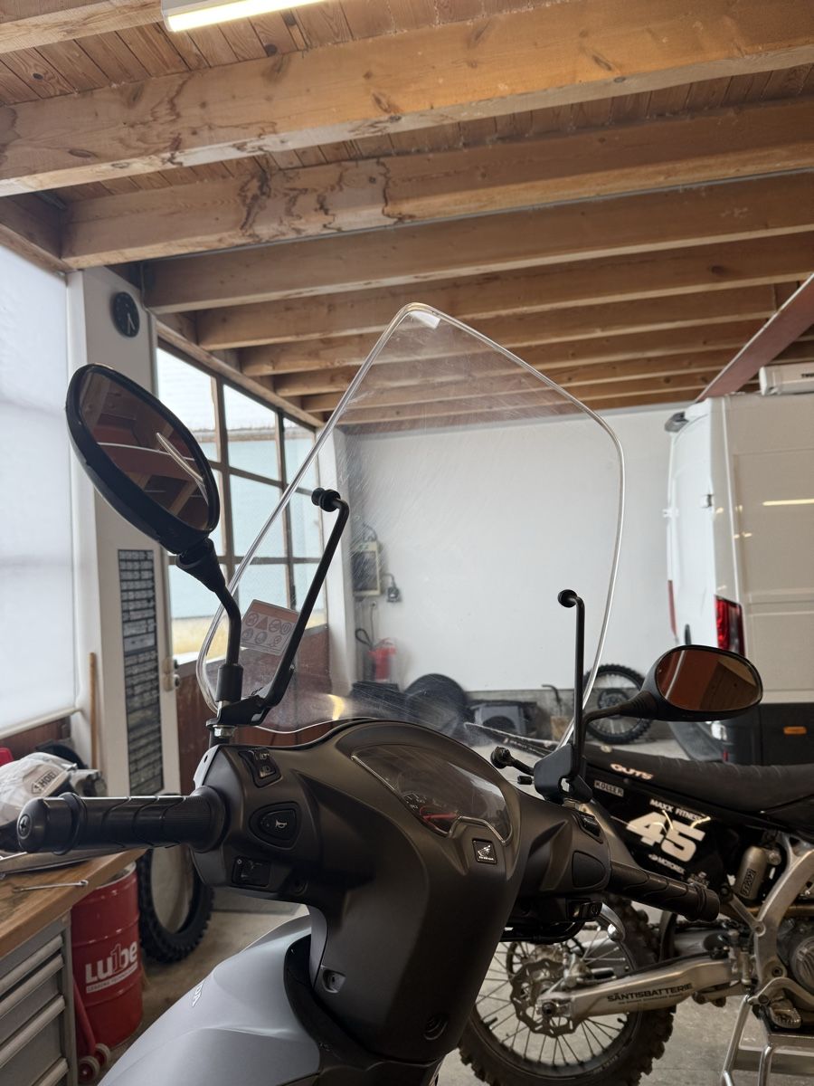 Honda Tutti i ricambio per moto: Honda NSC110 Windschutzscheibe – Usato da Appenzell Steinegg venduto da abcdefg070 1