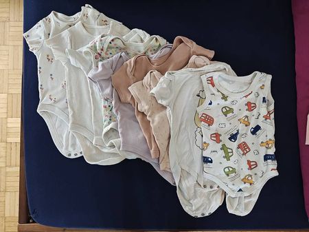 Mädchen Bodies Gr 74-80