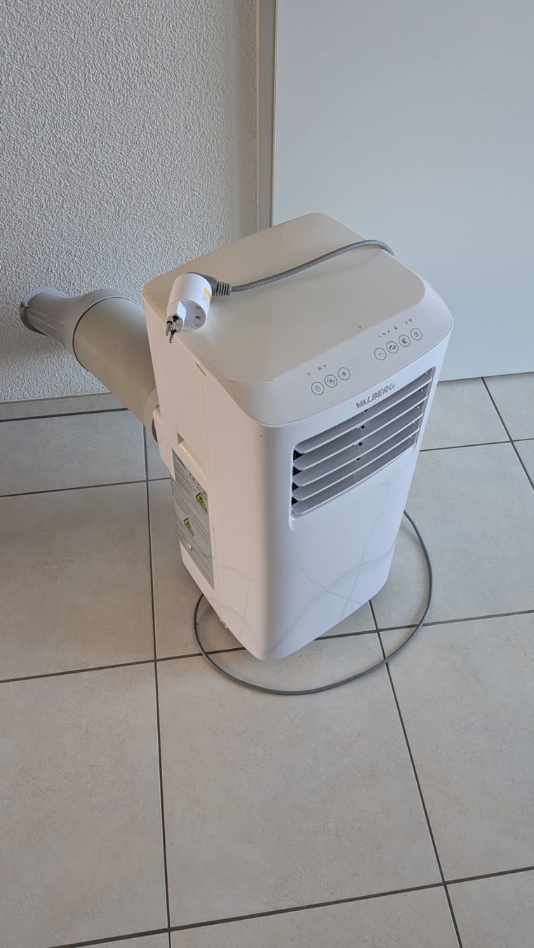 Klimageräte: Klimaanlage / air conditioner – Gebraucht aus Bonstetten von Johanne_Lamalle 3