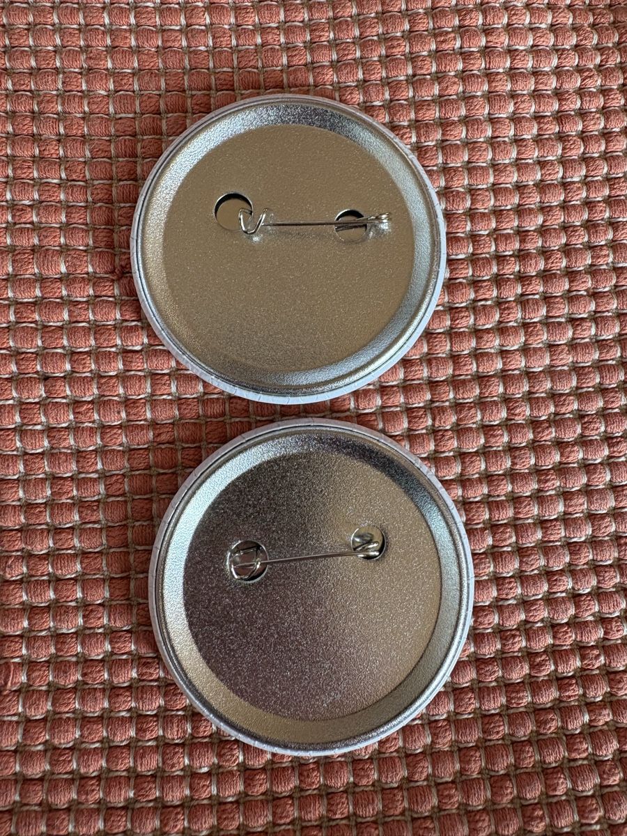 Spille & Fermagli: 2 Broschen / Button Cowgirl – Nuovo (secondo la descrizione) da Rümlang venduto da BoutiqueMonique16 1