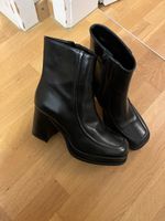 Schwarze plateau Stiefeletten Gr. 37