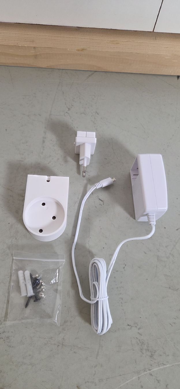Videocamere: Netatmo Smart Indoor Camera mit Halterung – Usato da Küssnacht am Rigi venduto da _DealFactory_ 1