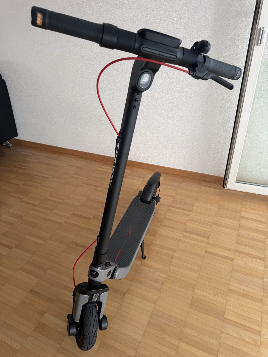 Scooters: E 3 Pro E Kick Scooter – Neu (gemäss Beschreibung) aus Neuhausen von Cartier22 4