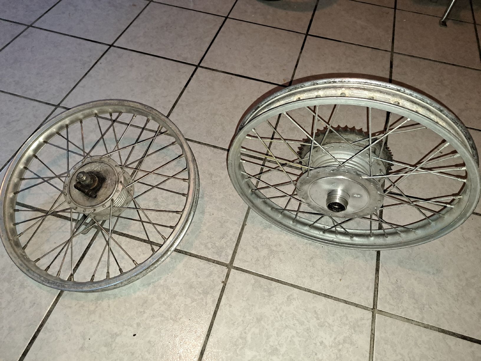 Cilo Mofas: roues à rayons Cilo 16 pouces – Gebraucht aus Courroux von virgule07 1