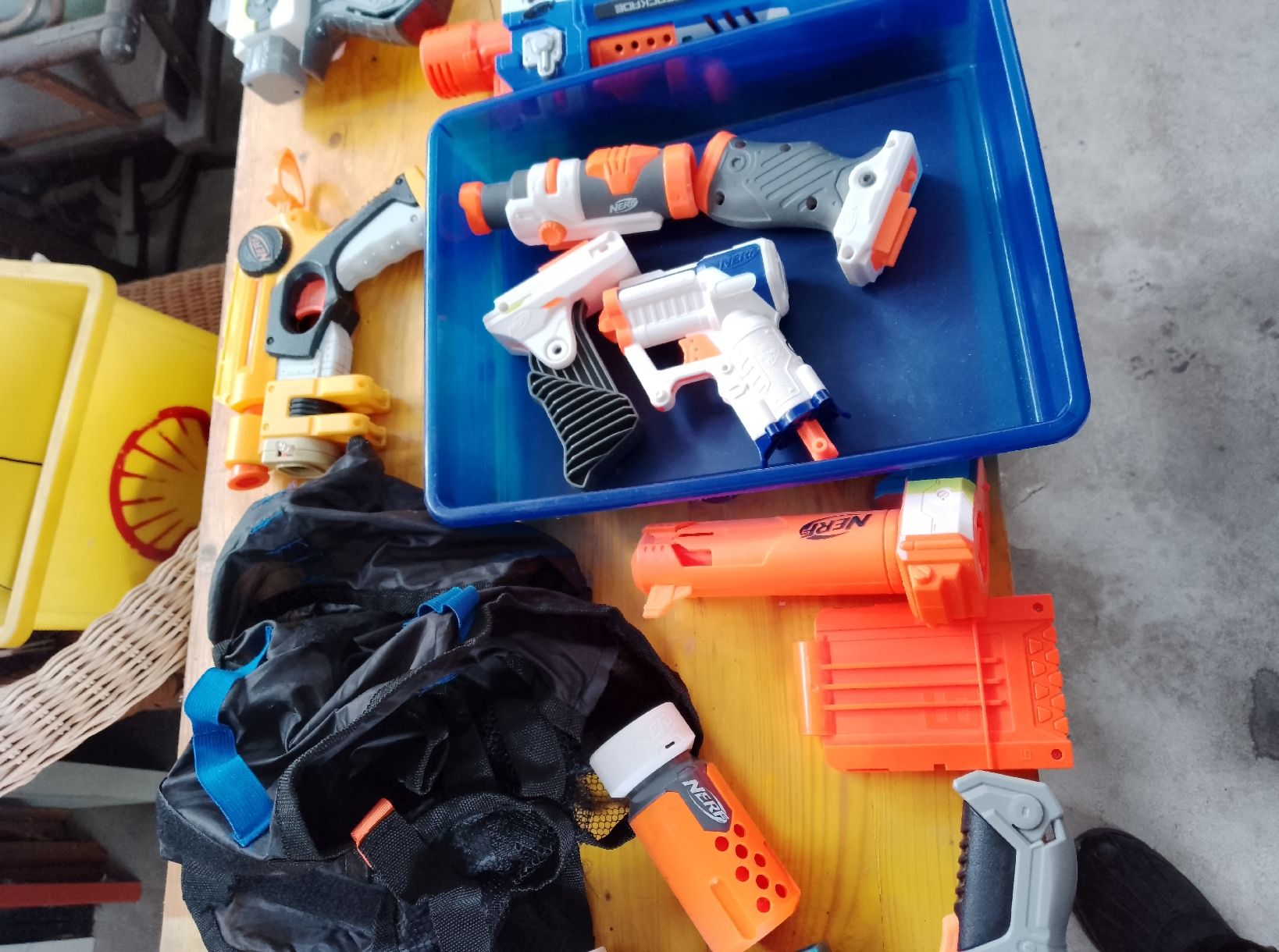 Nerf Giocattoli: gros lot de nerf. vente en vrac – Usato da saillon venduto da Lamateur 2