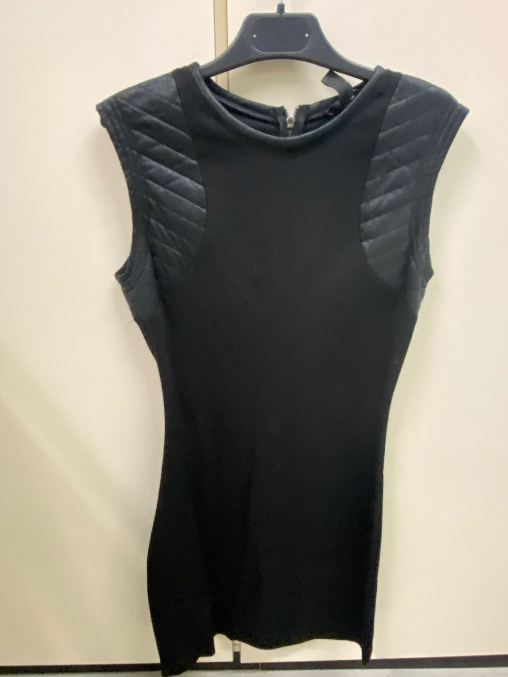 Mango Robes: Kurzes Talliertes Kleid – Neuf avec emballage d'origine à Zürich par beg_nlp8