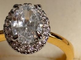 Bague solitaire plaqué or étincelante 💍