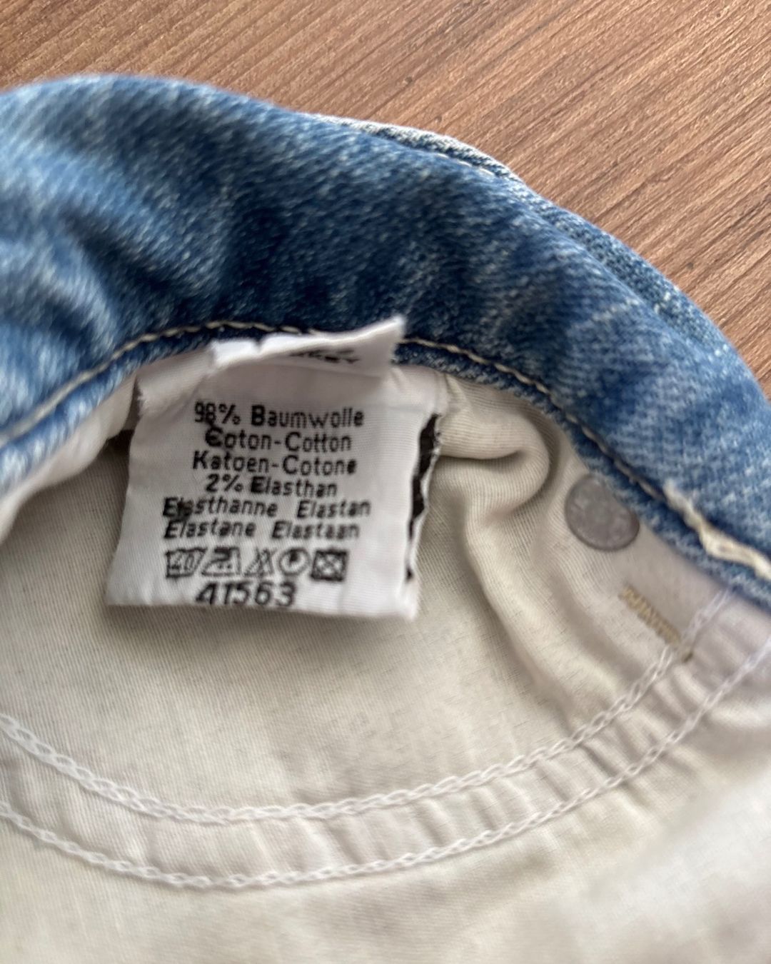 Jeans: embroidered Jeans – Nuovo (secondo la descrizione) da Pfäffikon SZ venduto da Yadeke 2