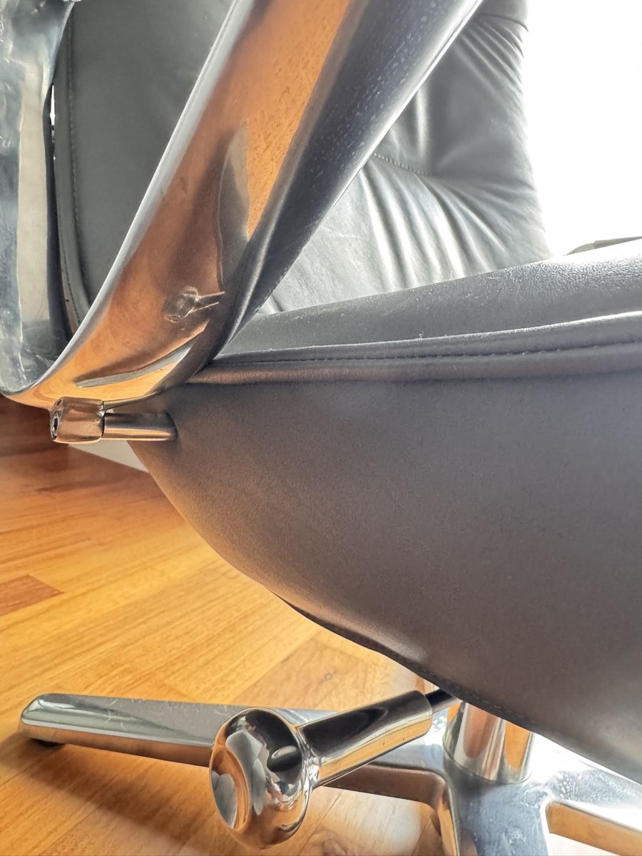 Poltrone: CONFORM Laidback Relaxsessel mit Hocker – Leder – Usato da Tagelswangen venduto da Atelier_RP_Zillmann 3