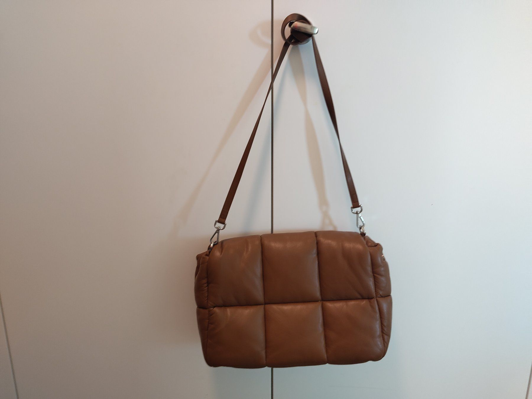 Stand Studio Borse: Gesteppte Tasche STAND STUDIO, veganes Leder, cognacfarben – Usato da Zürich venduto da ste_58hs