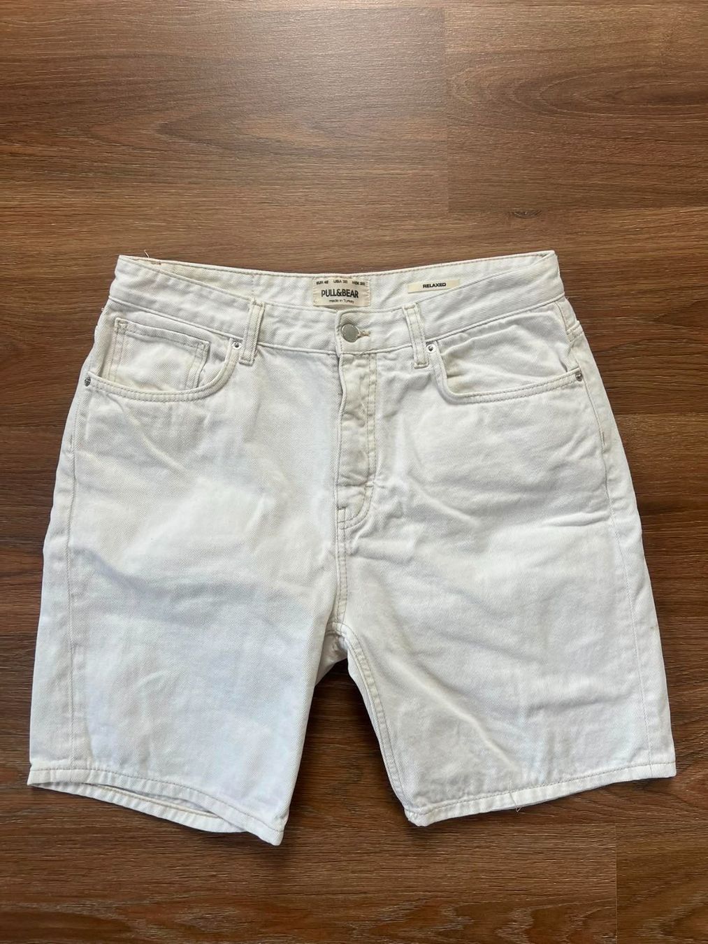 Pull&Bear Jeans: Short Pull & Bear blanc – Usato da Môtiers NE venduto da ElGreco3099