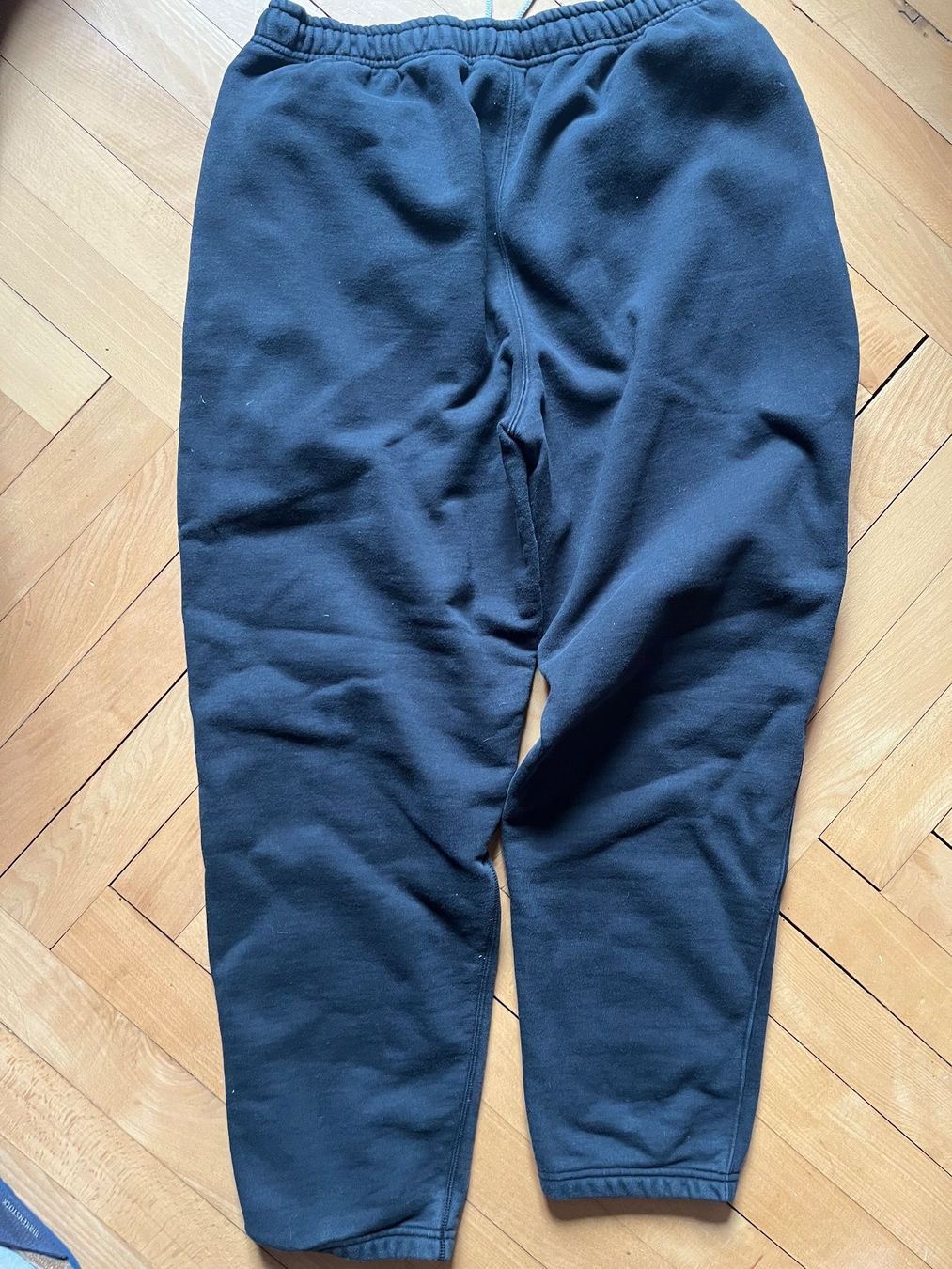 Nike Pantaloni: Nike Trainingshose/Jogginghose, schwarz, Grösse L – Usato da Niederscherli venduto da noa_tc6b 1