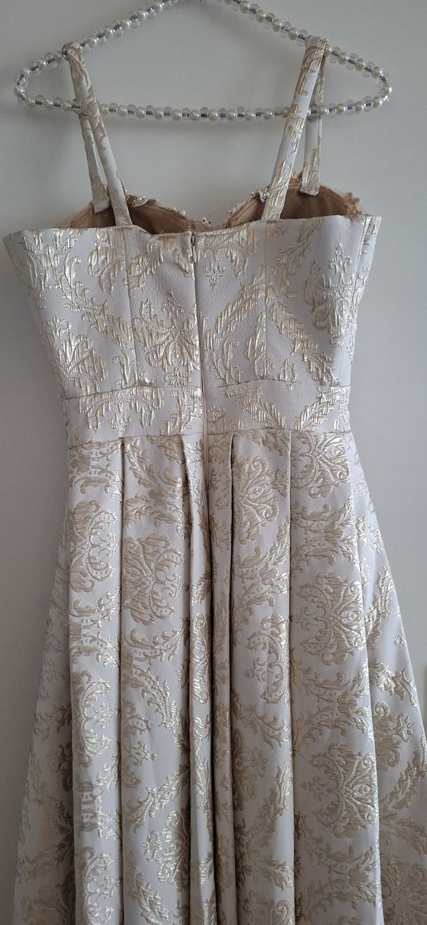 Vestiti: Abendkleid weiss-gold gemustert Grösse 34 – Usato da Othmarsingen venduto da lrr_x7ag 4