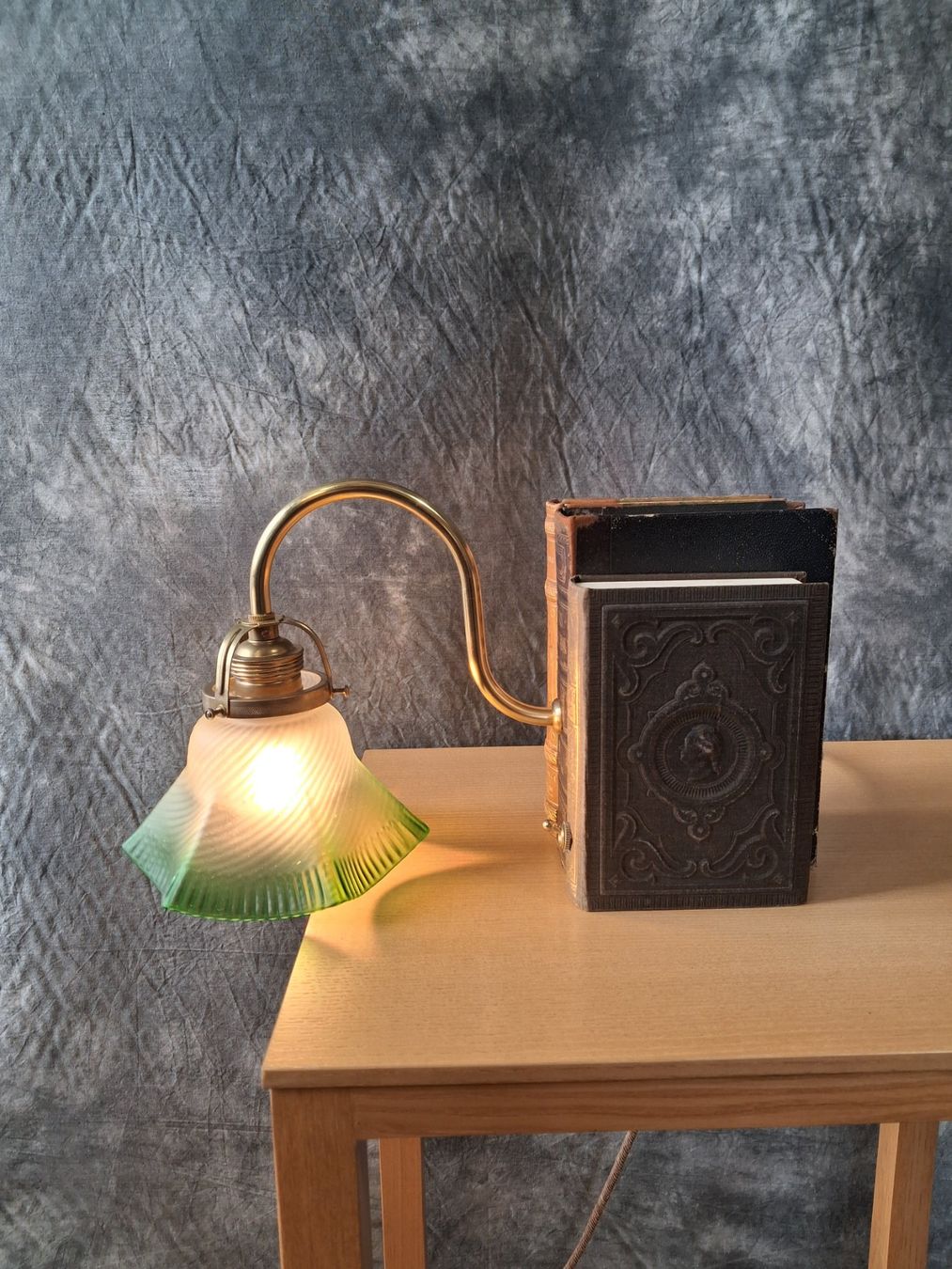 Lampade: Eigen Kreation  Büchergestell Lampe – Nuovo (secondo la descrizione) da Winterthur venduto da lampenretter 1