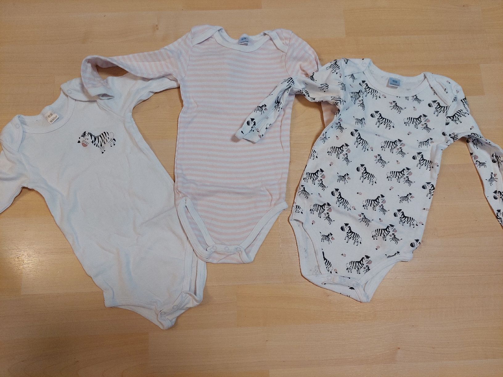 Lotti & Set di vestiti: 11 langarm Bodys Grösse 86/92 Mädchen – Usato da Gränichen venduto da JaelRoost 2