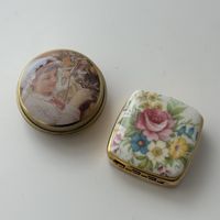 Lot de deux boîtes décoratives vintage florales