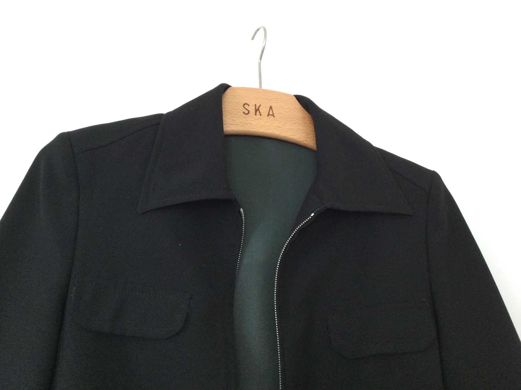 Sisley Anzüge & Kostüme: Schwarzer Sisley Blazer, zeitloser Klassiker, Grösse 36 – Gebraucht aus Zug von ang_rxx5 3