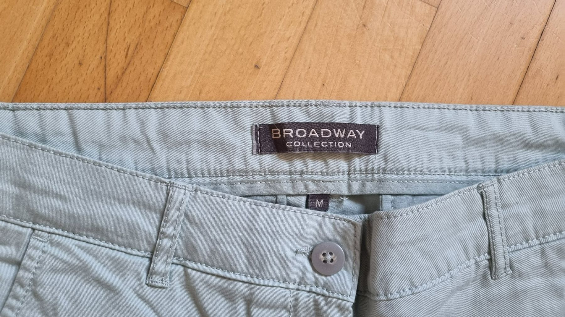 Pantaloni: Damen Bermuda Shorts von Broadway, Grösse M – Usato da Wohlen AG venduto da stephanieAG 1