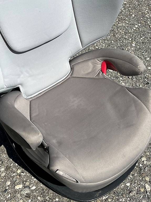 Seggiolini per auto: Siège auto Cybex Solution ISOFIX  bon état – Usato da Mont-sur-Rolle venduto da car_z85n 2