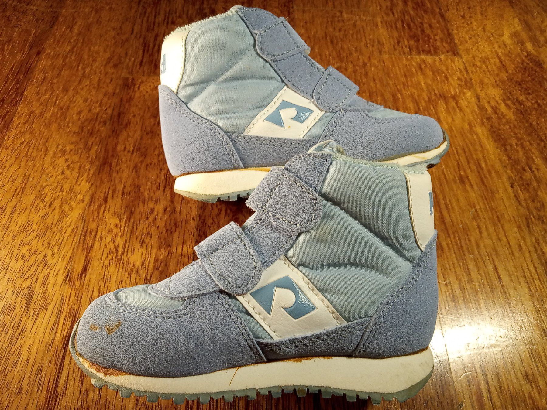Scarpe per ragazzi: Turnschuhe Sneaker Grösse 22 – Usato da Büren SO venduto da swelch 5