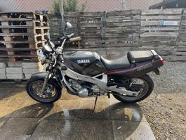 Yamaha fzr 600