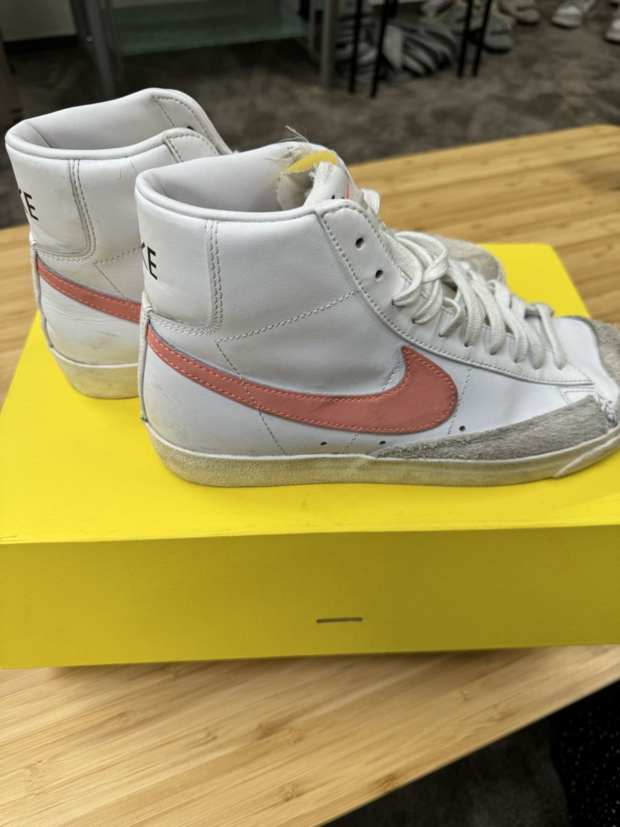 Nike Damenschuhe: Nike Blazers Rosa – Gebraucht aus Fahrweid von meded 1