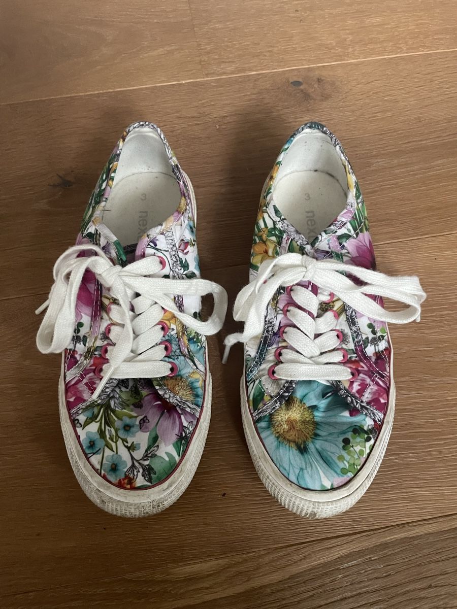 Next Scarpe per ragazze: Sommerschuhe – Usato da Aarwangen venduto da erd_ngx8