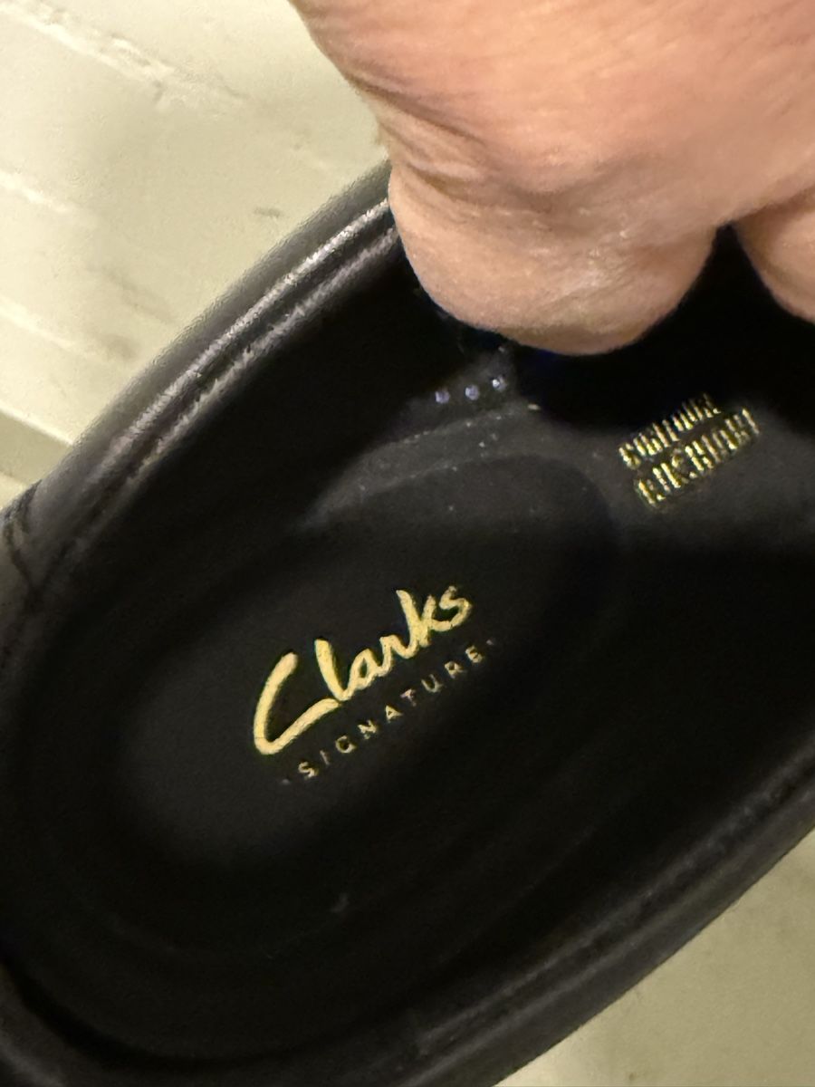 Clarks Scarpe da uomo: Schwarze Clarks Herrenschuhe - Größe 41 – Usato da Ostermundigen venduto da wal_2qf6 4